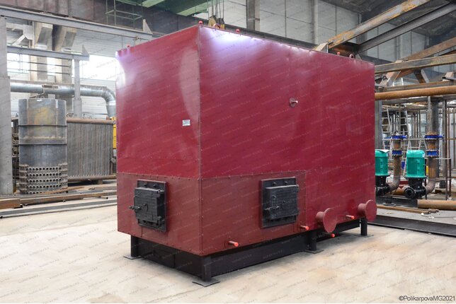 Твердотопливный котел 2.5 МВт водогрейный